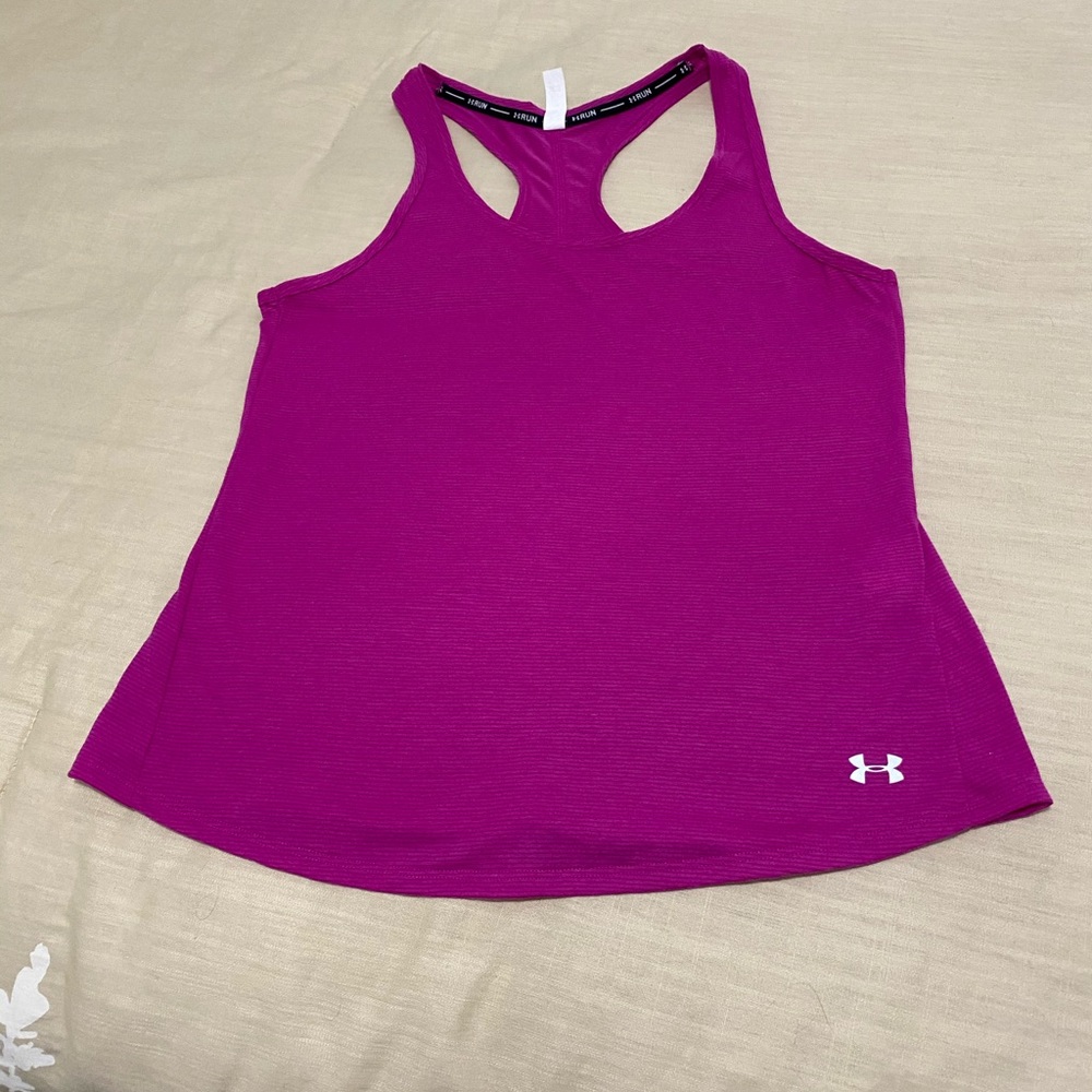 Sports top